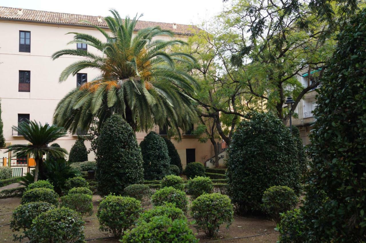 Apartamento Plaza Alfonso XII Málaga Extérieur photo