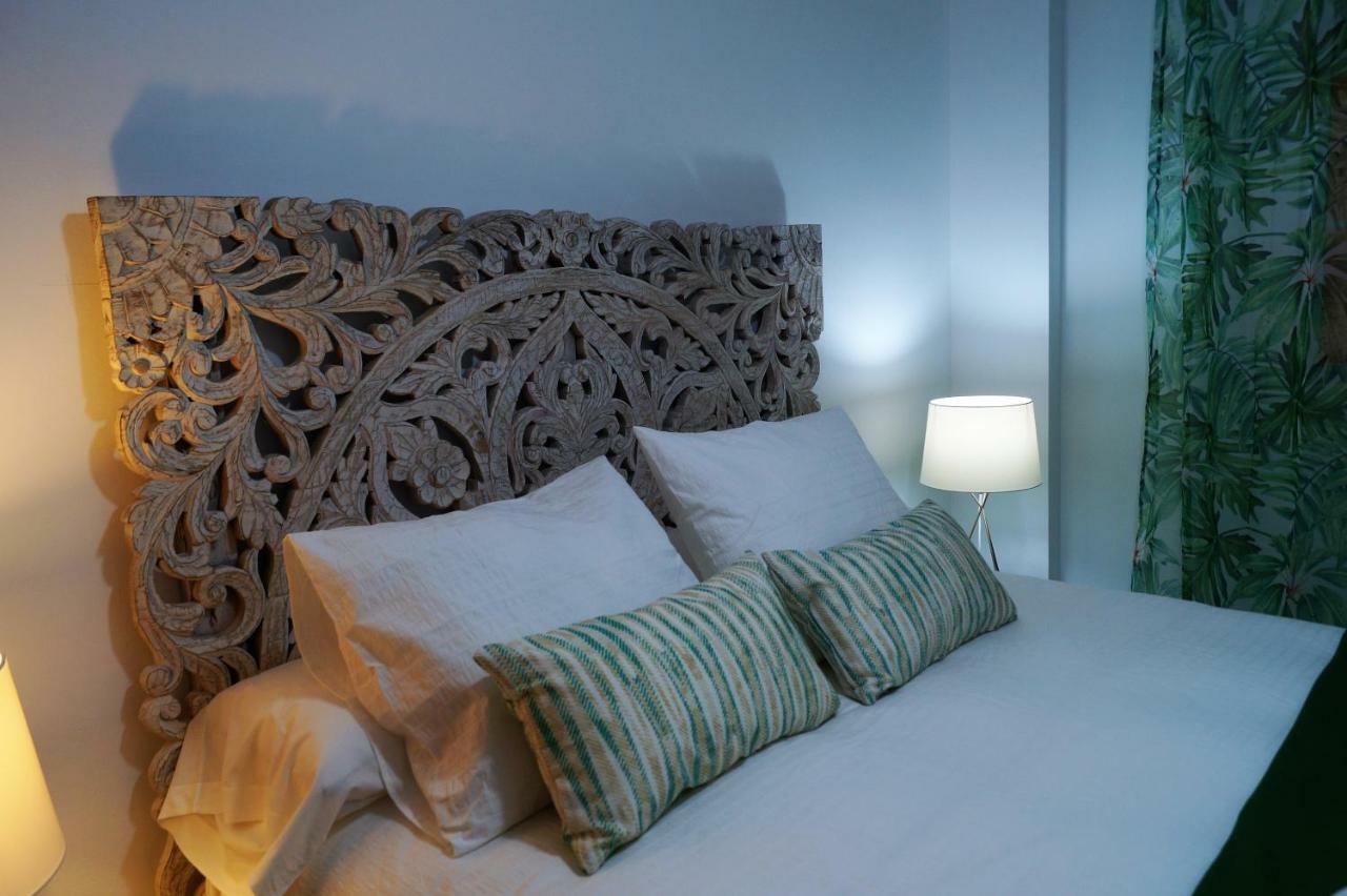 Apartamento Plaza Alfonso XII Málaga Extérieur photo